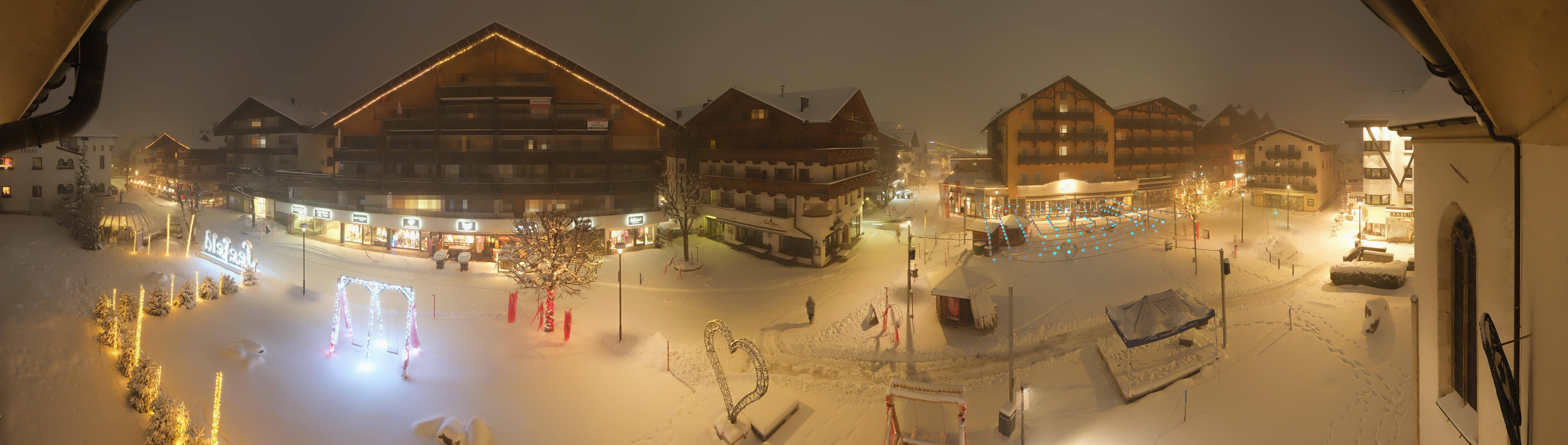 Archiv Foto Webcam Dorfplatz, Seefeld in Tirol