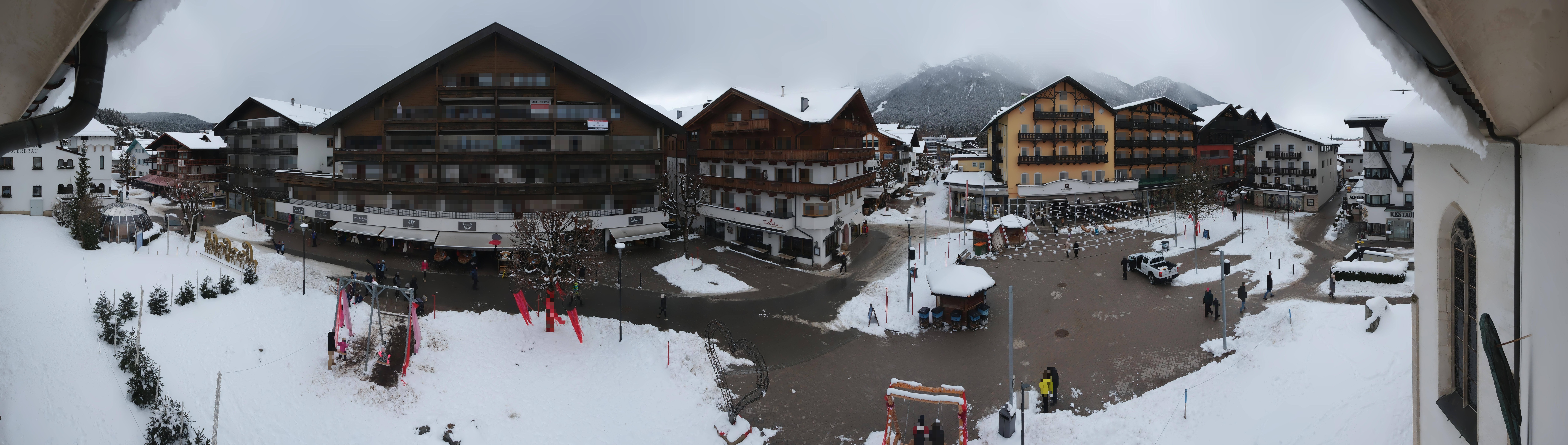 Archiv Foto Webcam Dorfplatz, Seefeld in Tirol