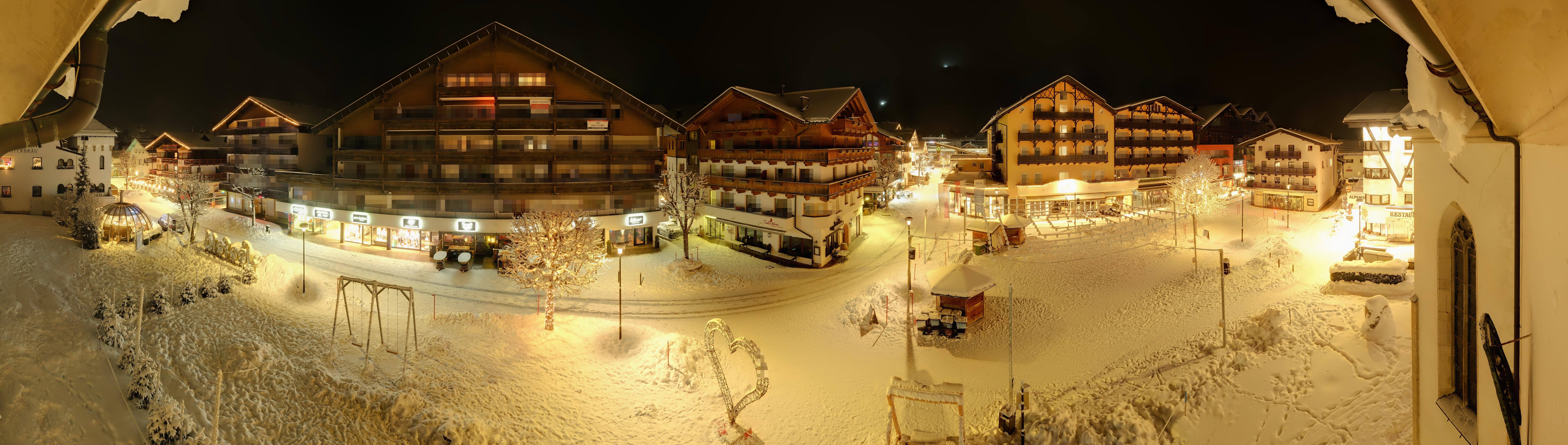 Archiv Foto Webcam Dorfplatz, Seefeld in Tirol