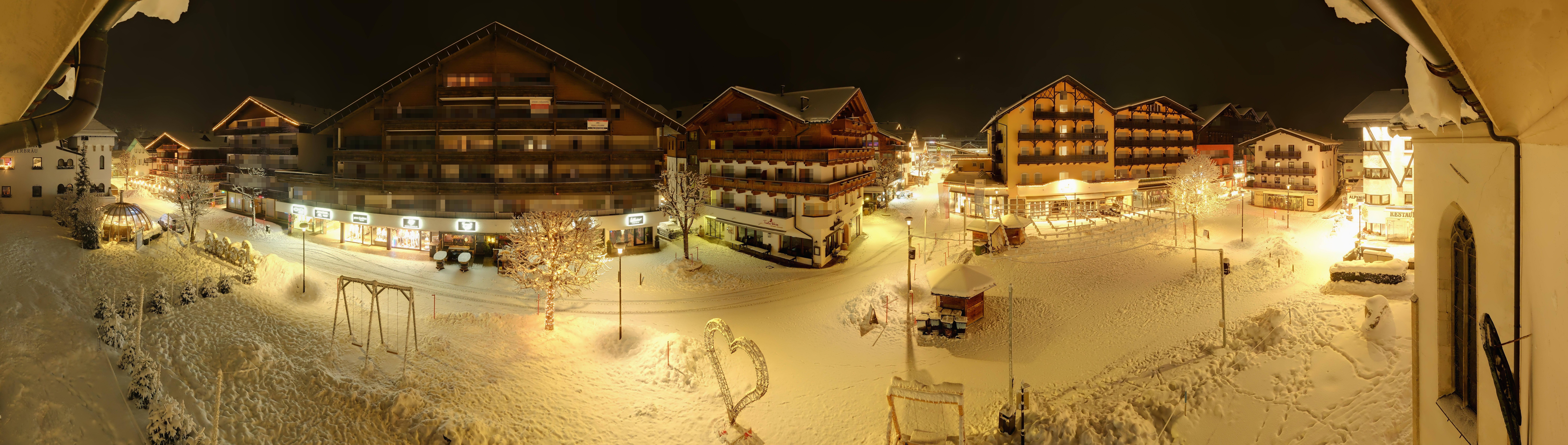 Archiv Foto Webcam Dorfplatz, Seefeld in Tirol