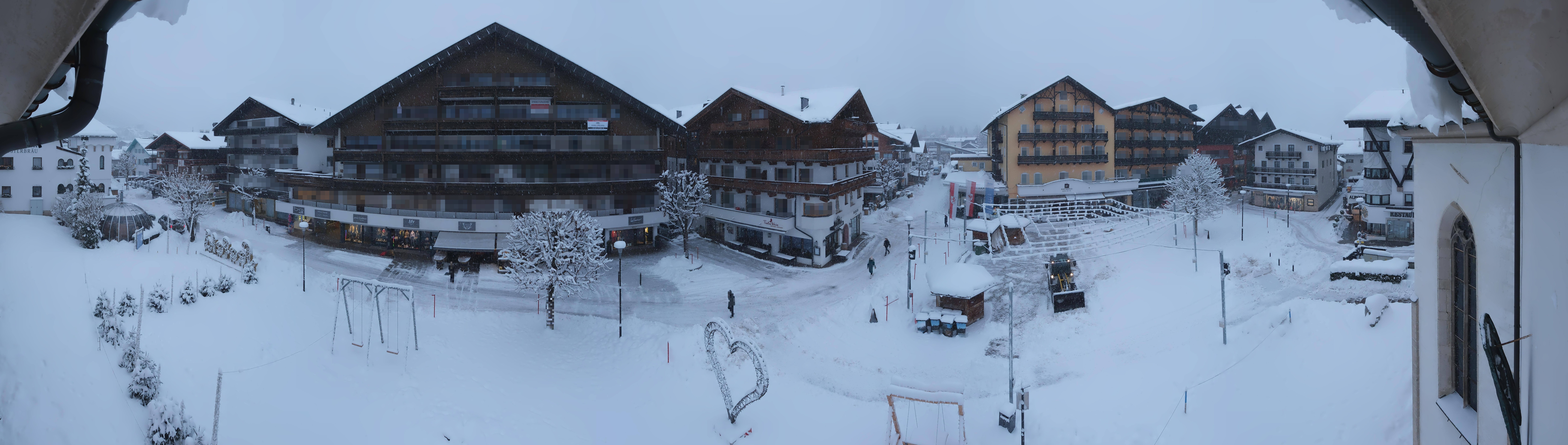 Archiv Foto Webcam Dorfplatz, Seefeld in Tirol