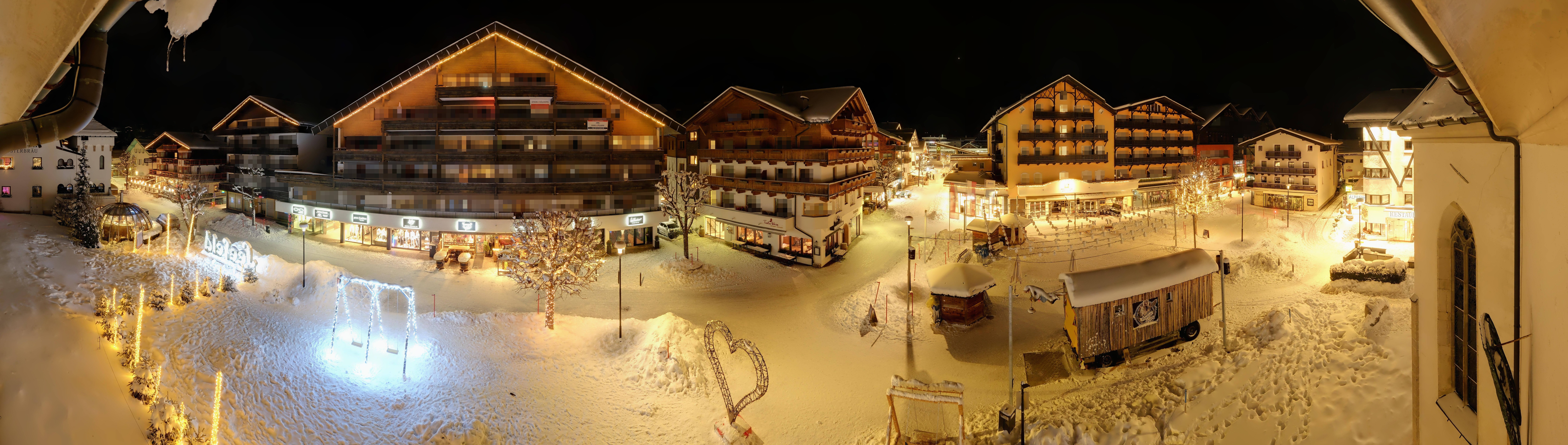 Archiv Foto Webcam Dorfplatz, Seefeld in Tirol