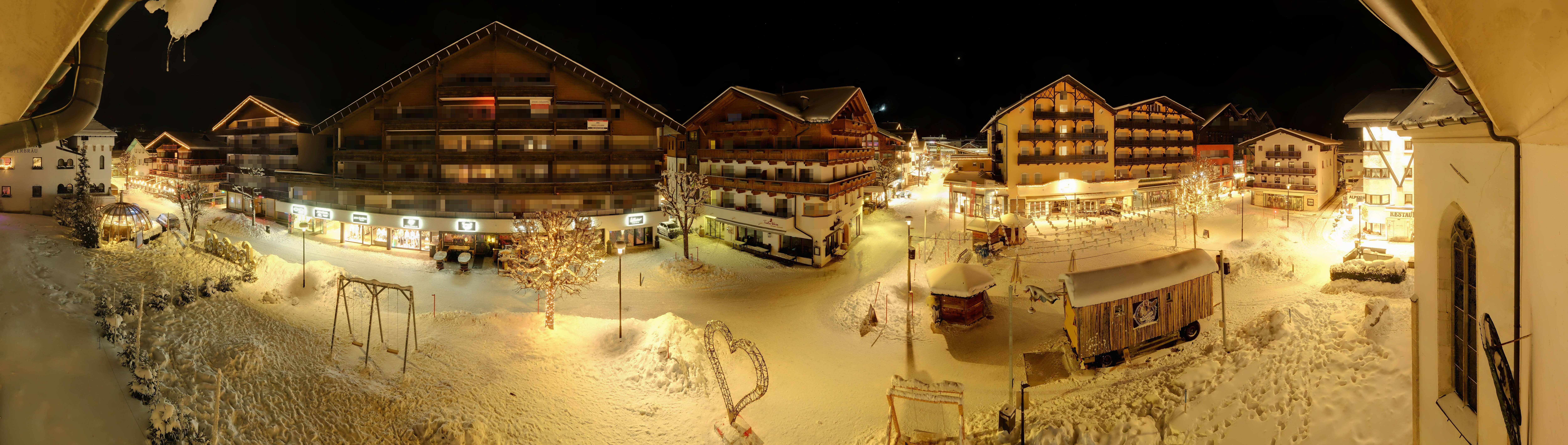 Archiv Foto Webcam Dorfplatz, Seefeld in Tirol