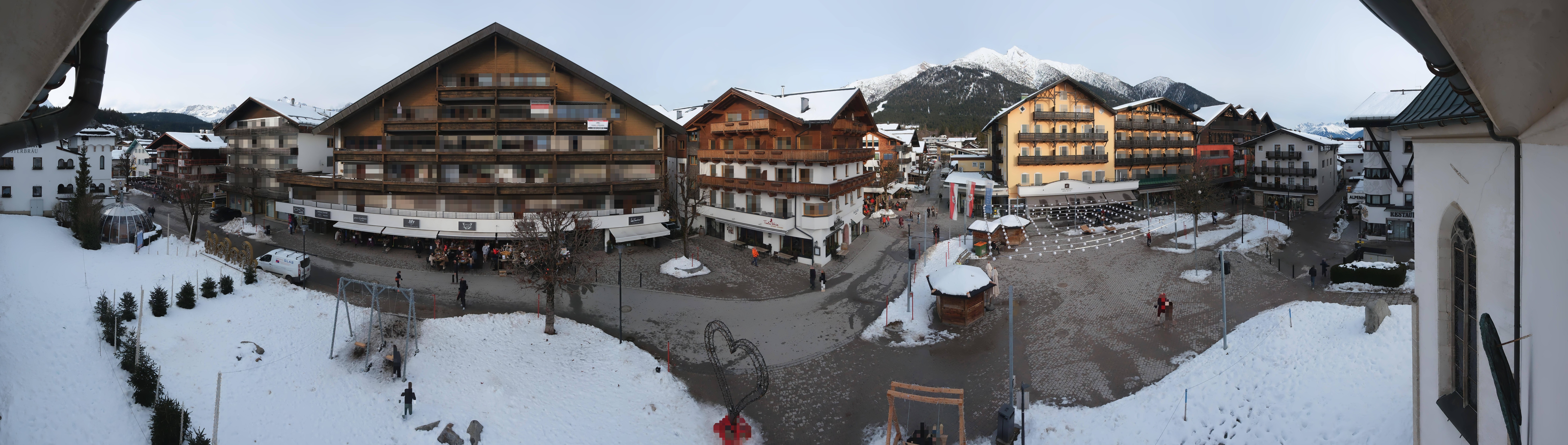 Archiv Foto Webcam Dorfplatz, Seefeld in Tirol