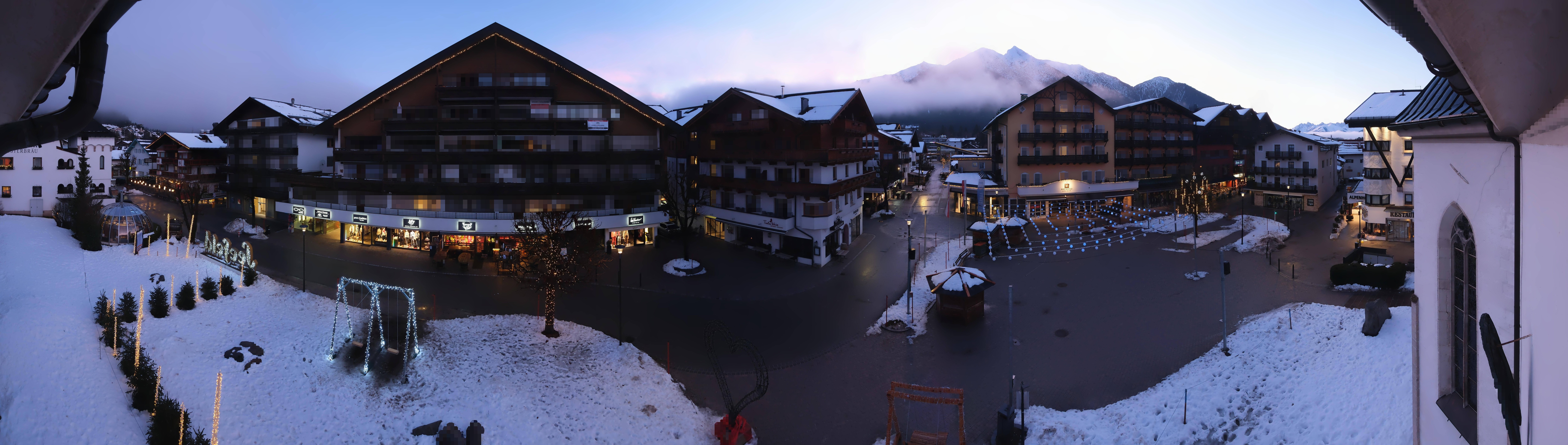 Archiv Foto Webcam Dorfplatz, Seefeld in Tirol