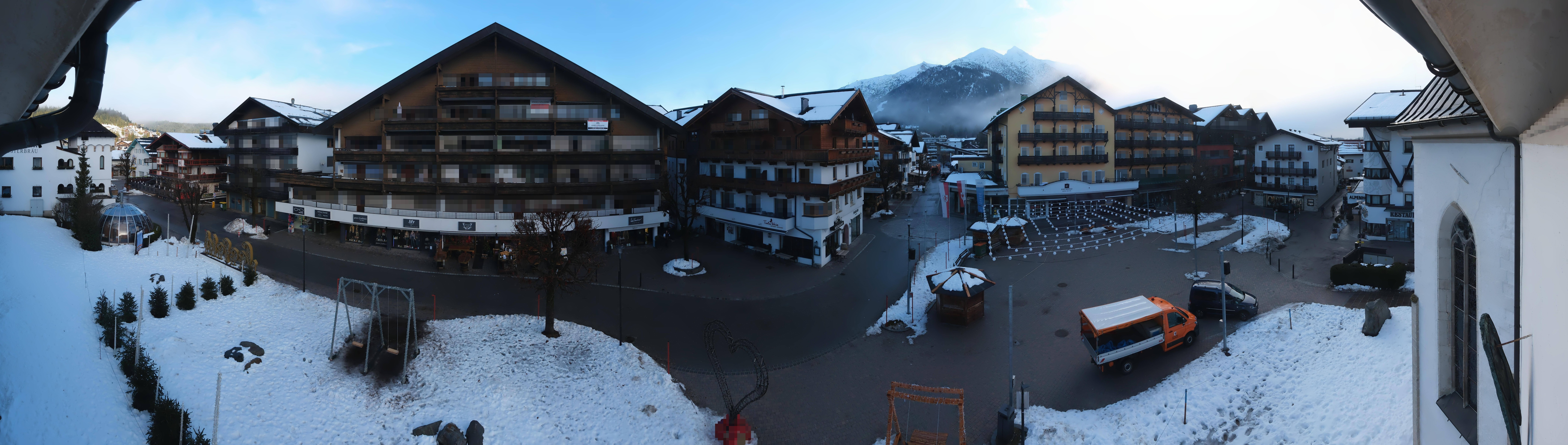 Archiv Foto Webcam Dorfplatz, Seefeld in Tirol