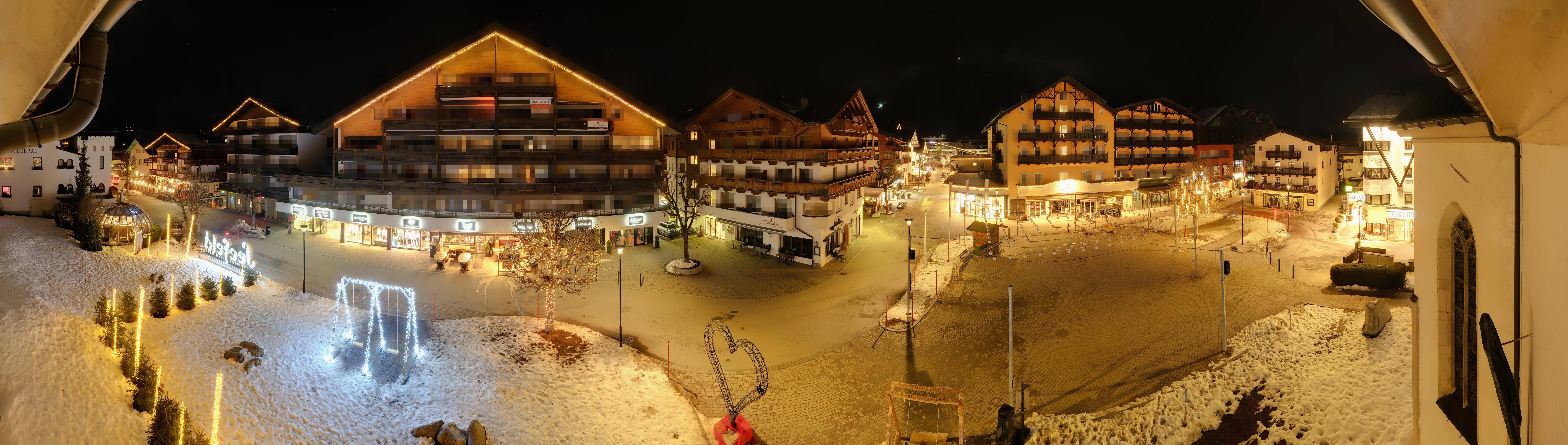 Archiv Foto Webcam Dorfplatz, Seefeld in Tirol