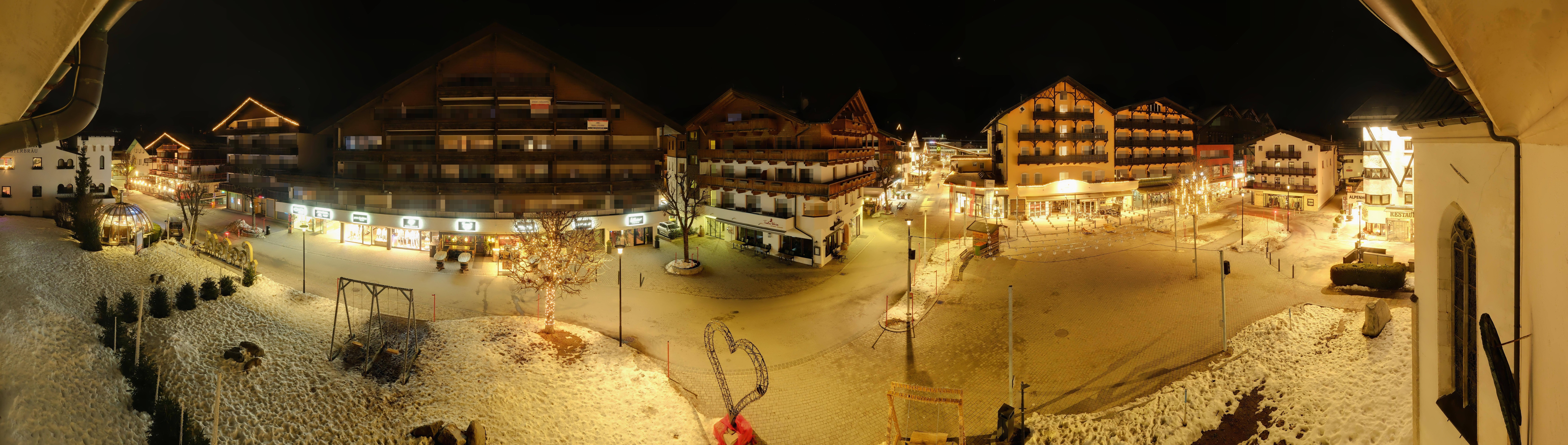Archiv Foto Webcam Dorfplatz, Seefeld in Tirol