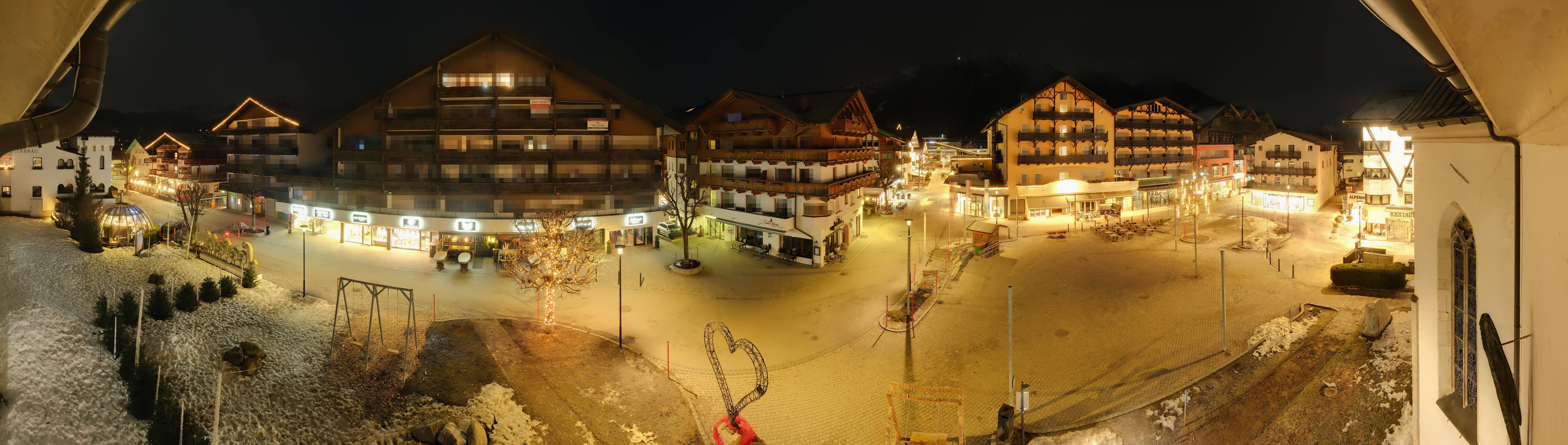 Archiv Foto Webcam Dorfplatz, Seefeld in Tirol