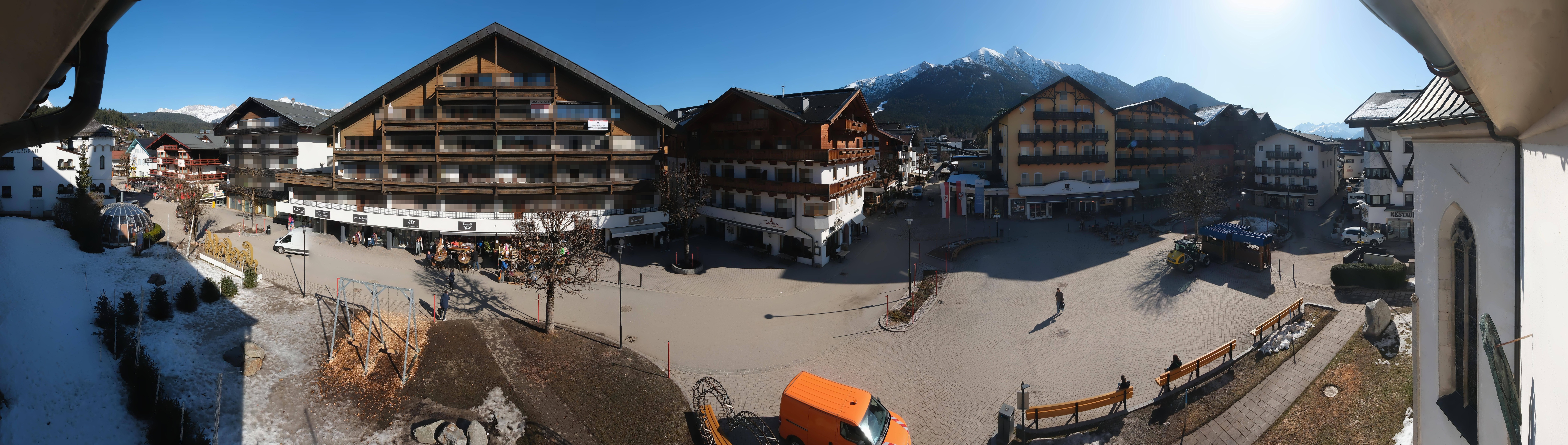 Archiv Foto Webcam Dorfplatz, Seefeld in Tirol