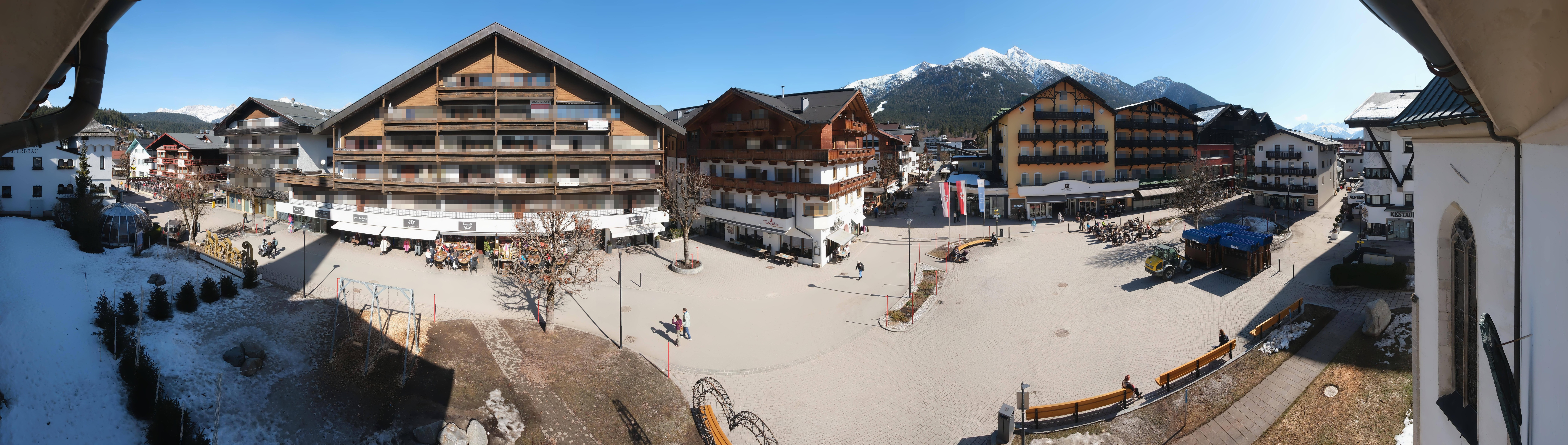 Archiv Foto Webcam Dorfplatz, Seefeld in Tirol