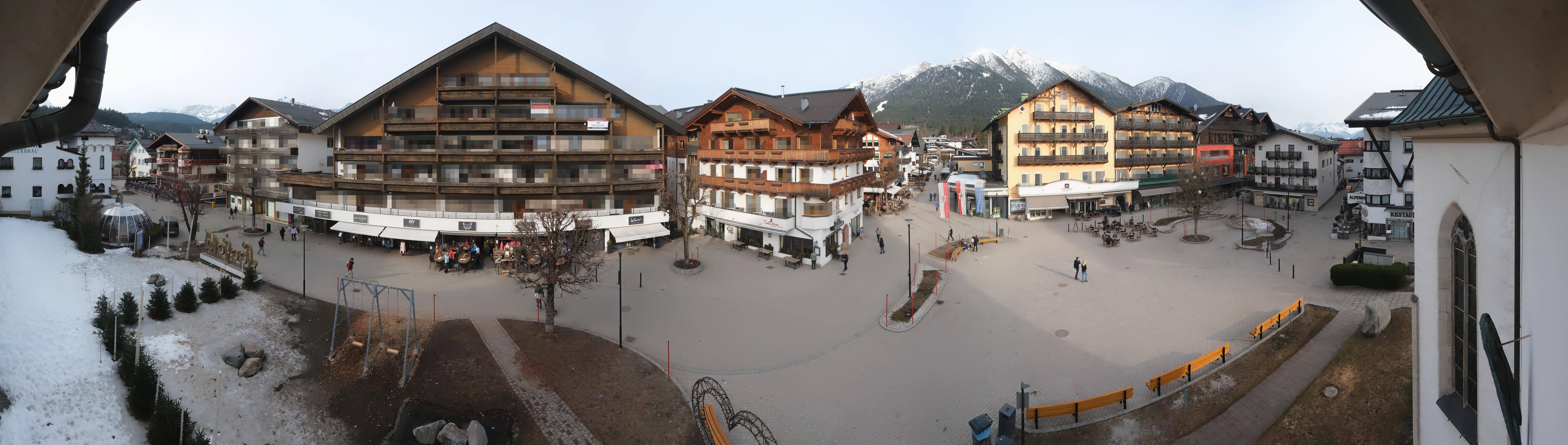 Archiv Foto Webcam Dorfplatz, Seefeld in Tirol