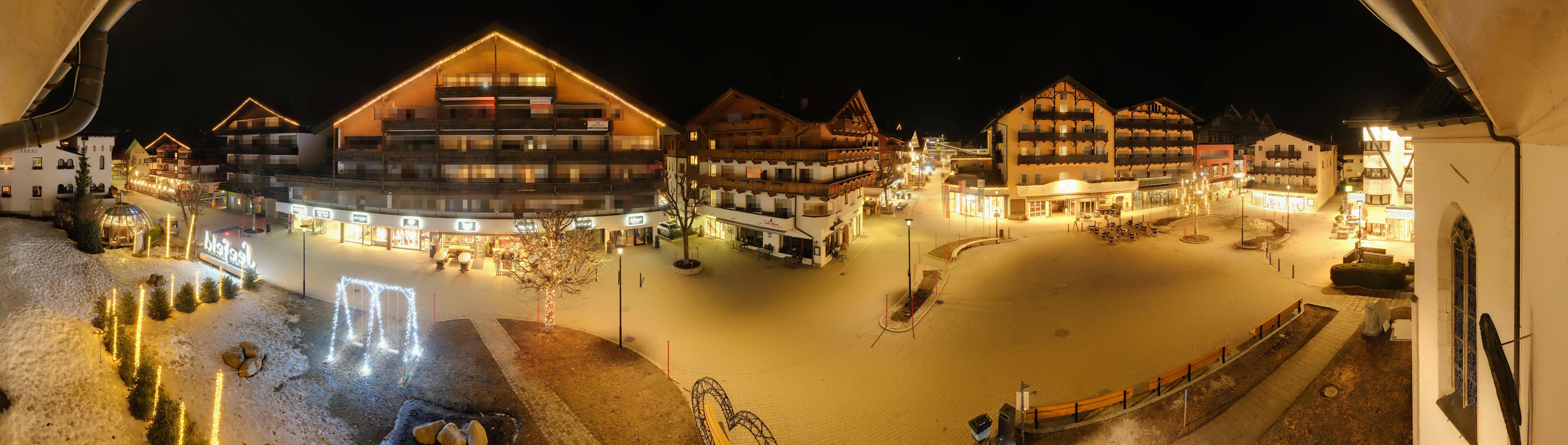 Archiv Foto Webcam Dorfplatz, Seefeld in Tirol
