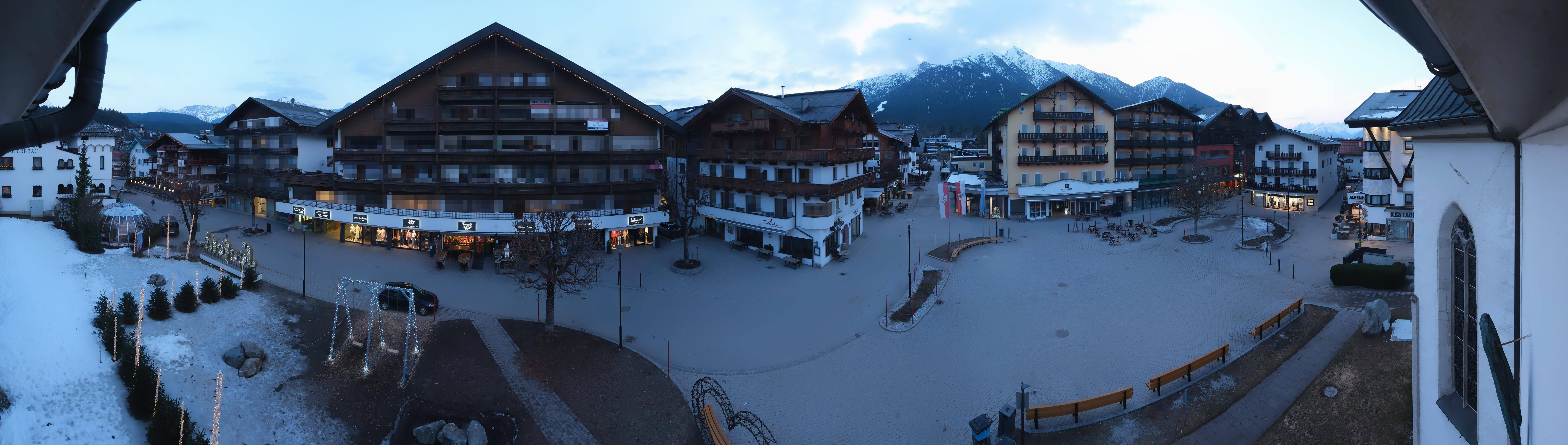 Archiv Foto Webcam Dorfplatz, Seefeld in Tirol