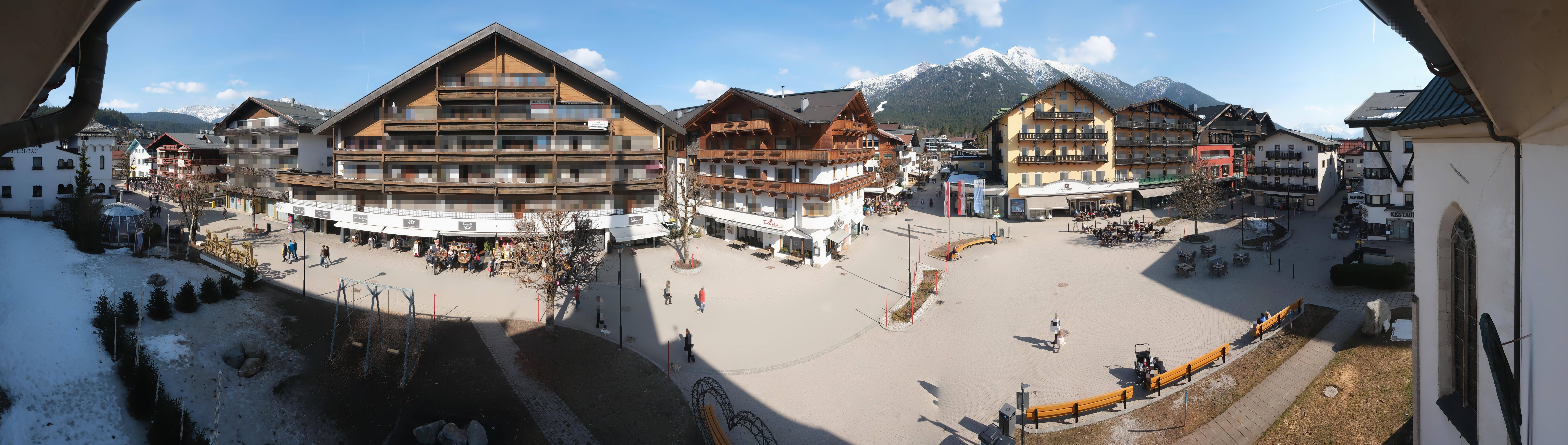 Archiv Foto Webcam Dorfplatz, Seefeld in Tirol