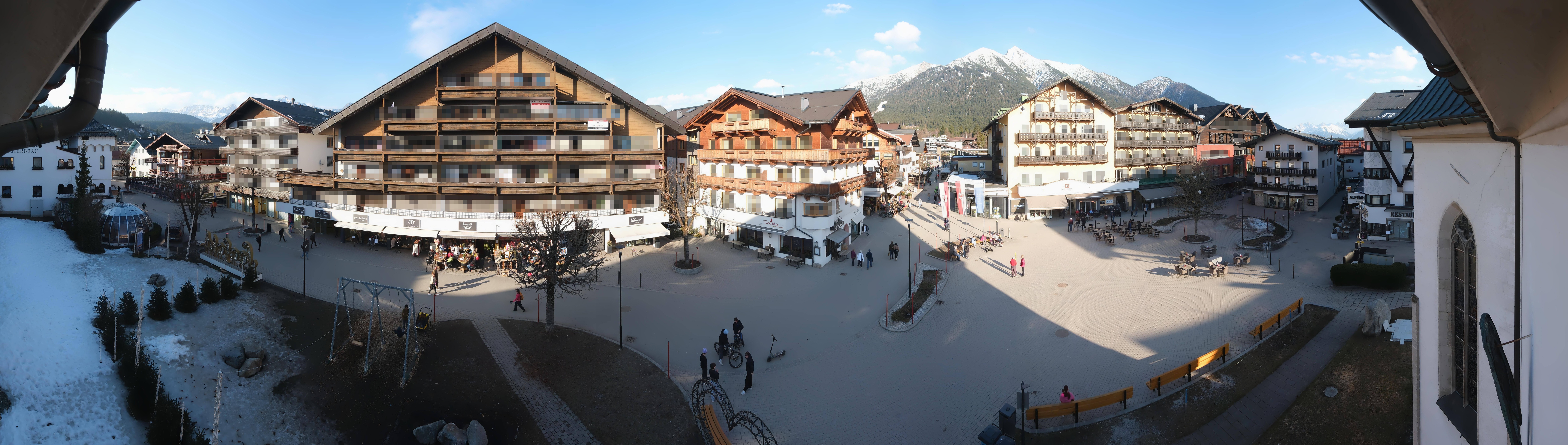 Archiv Foto Webcam Dorfplatz, Seefeld in Tirol