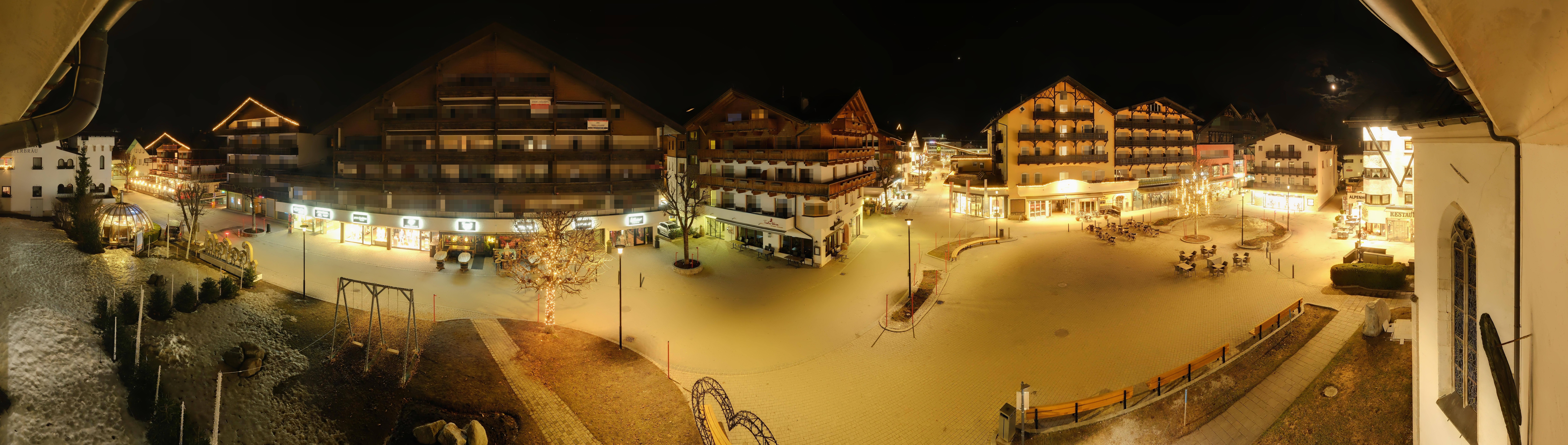 Archiv Foto Webcam Dorfplatz, Seefeld in Tirol