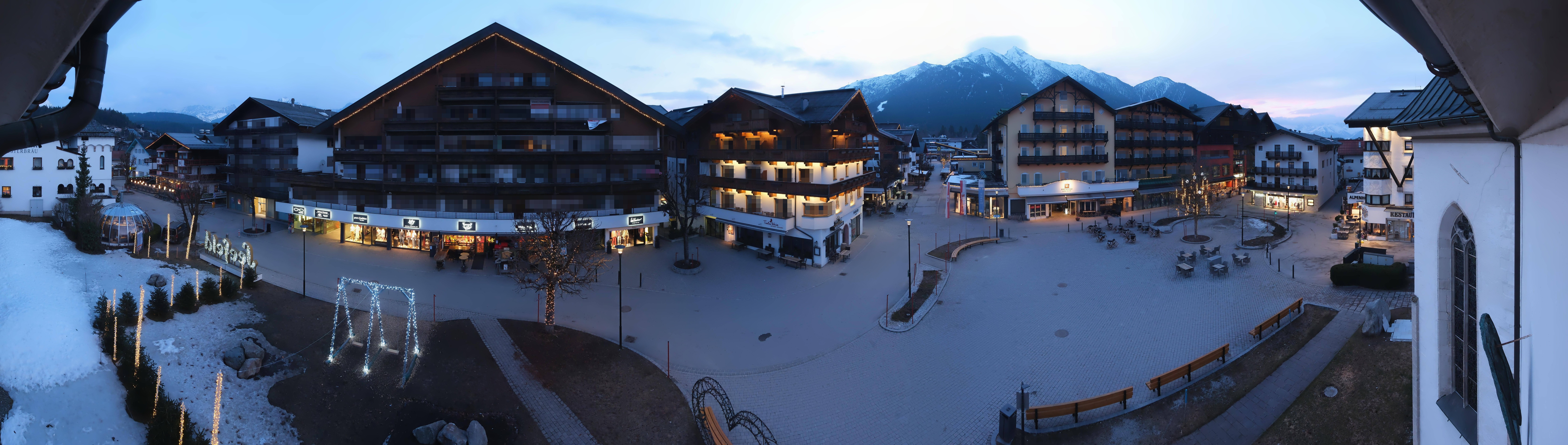 Archiv Foto Webcam Dorfplatz, Seefeld in Tirol