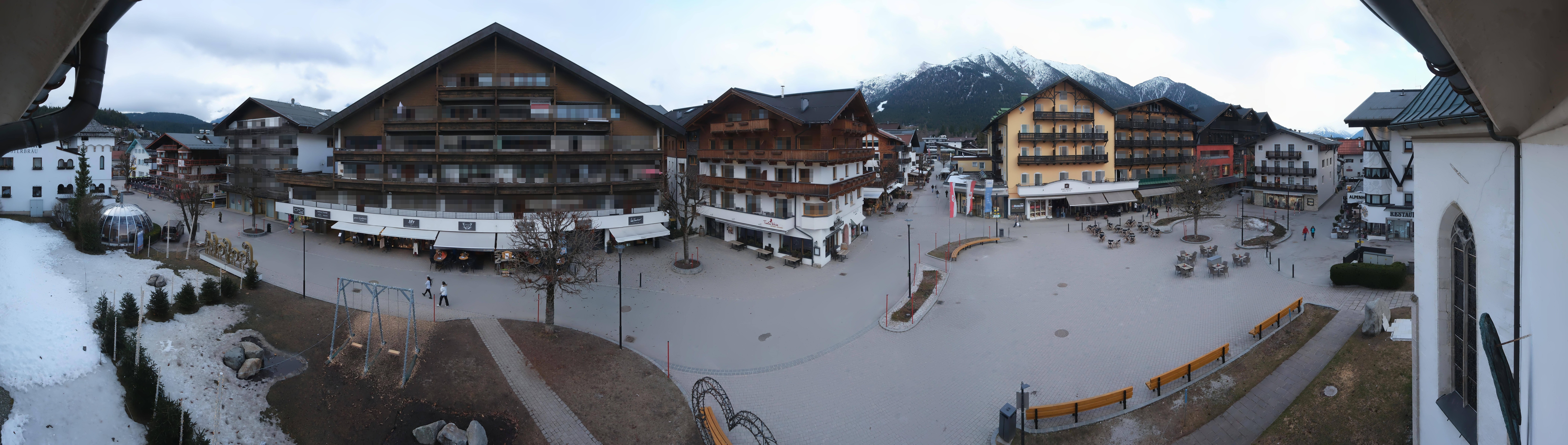 Archiv Foto Webcam Dorfplatz, Seefeld in Tirol