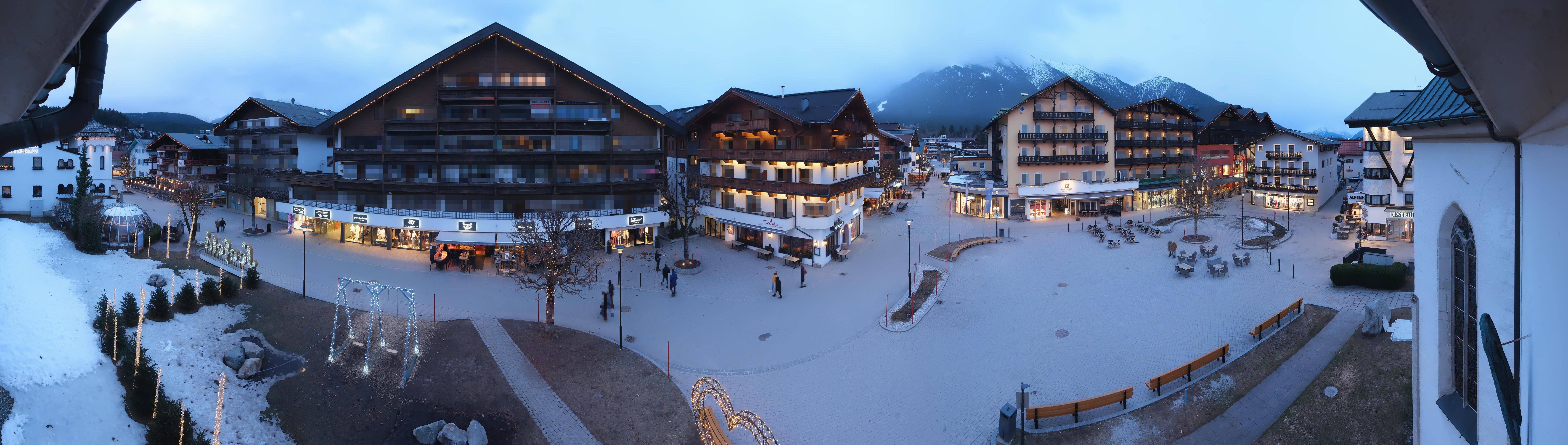 Archiv Foto Webcam Dorfplatz, Seefeld in Tirol