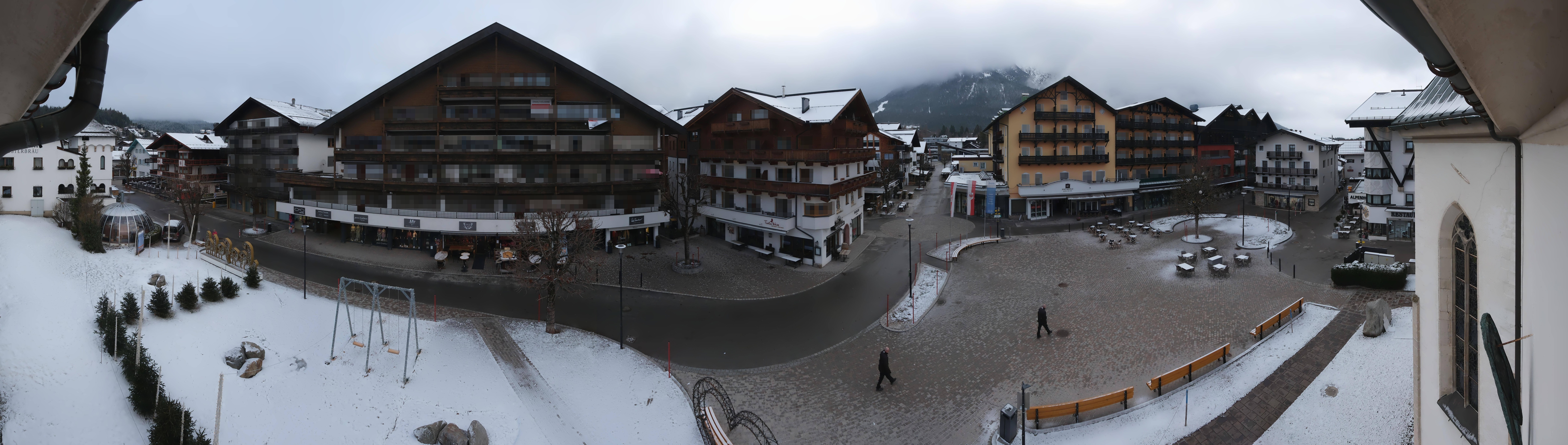 Archiv Foto Webcam Dorfplatz, Seefeld in Tirol