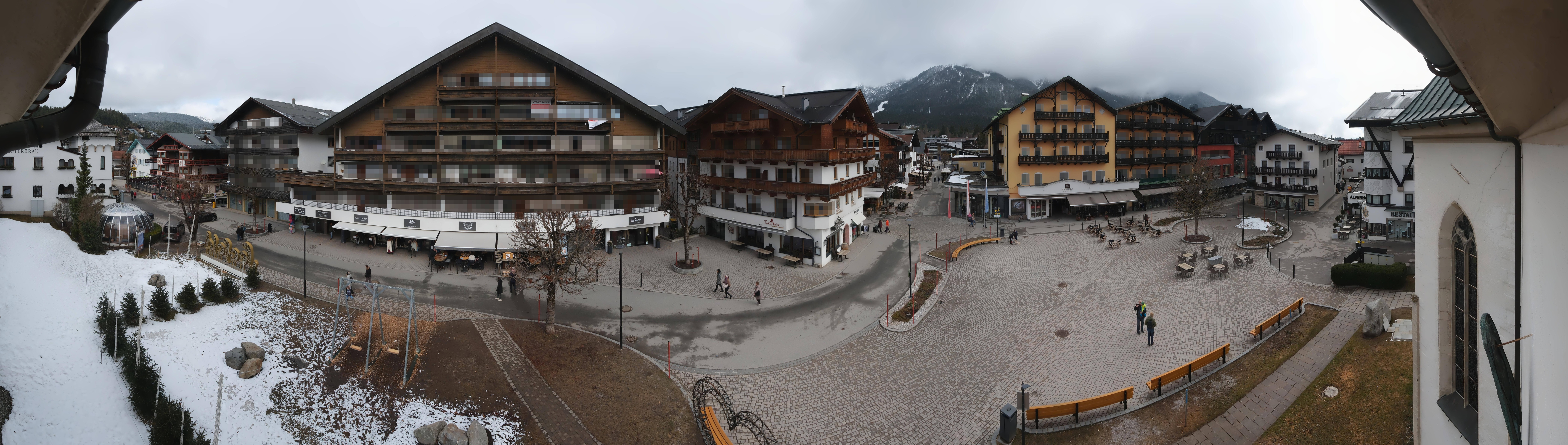 Archiv Foto Webcam Dorfplatz, Seefeld in Tirol
