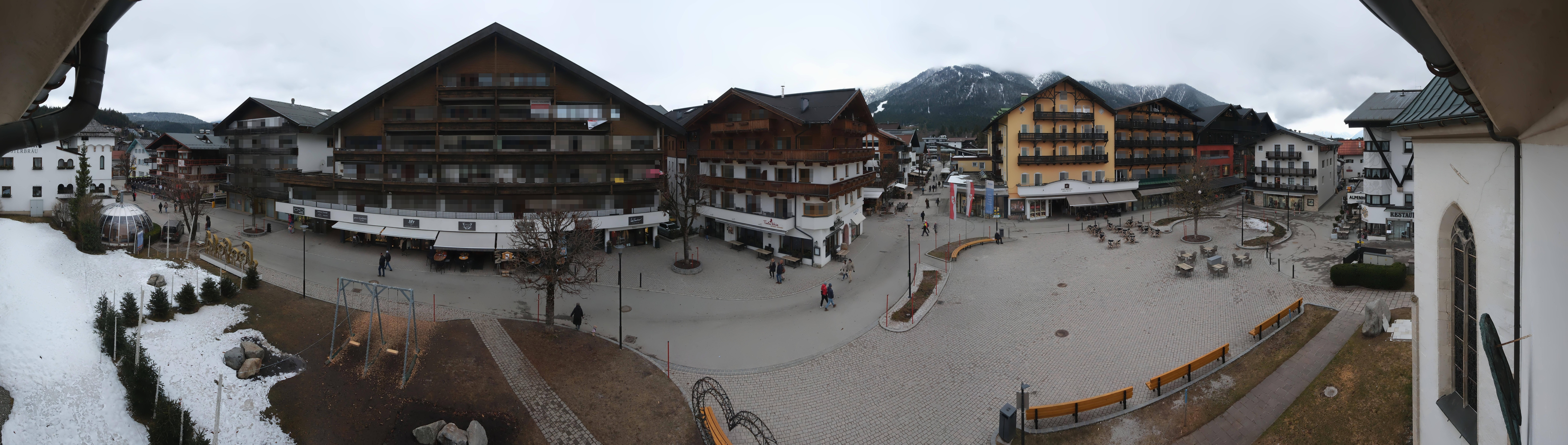 Archiv Foto Webcam Dorfplatz, Seefeld in Tirol