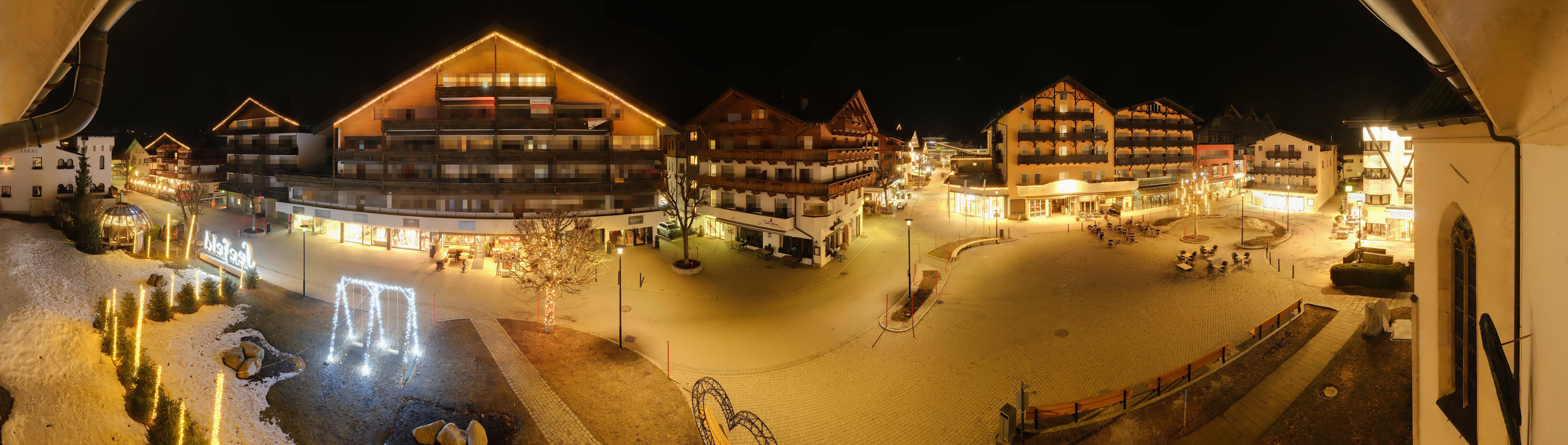 Archiv Foto Webcam Dorfplatz, Seefeld in Tirol