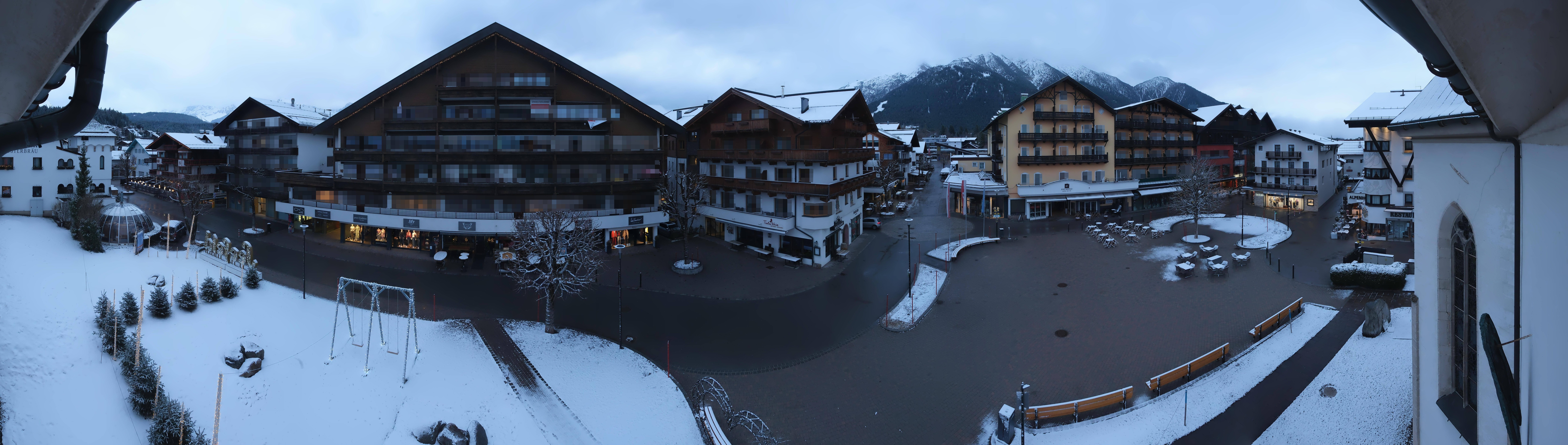 Archiv Foto Webcam Dorfplatz, Seefeld in Tirol