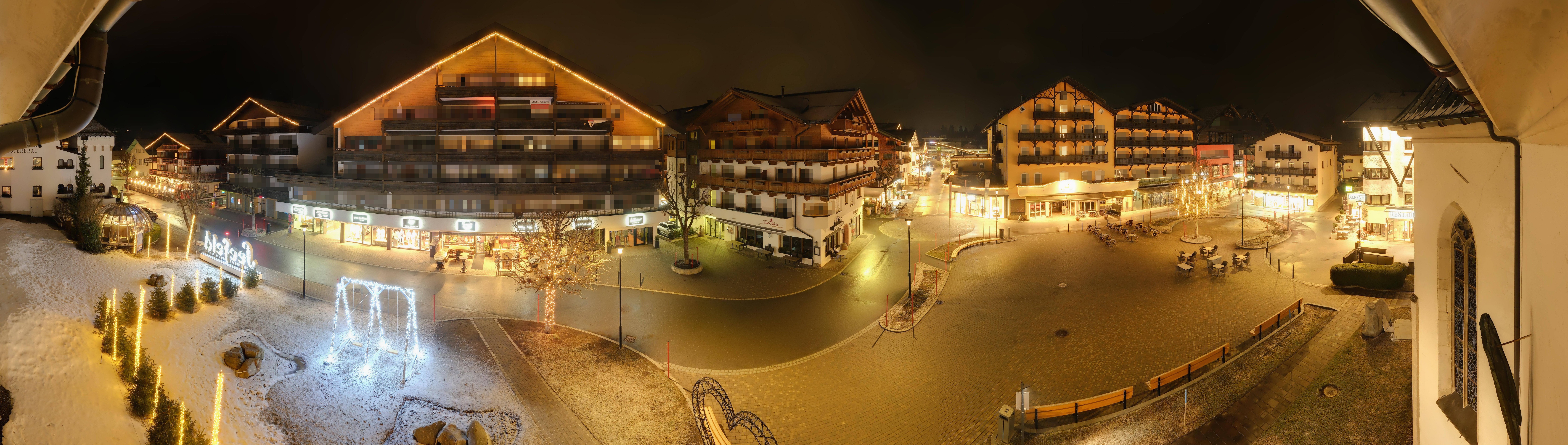 Archiv Foto Webcam Dorfplatz, Seefeld in Tirol
