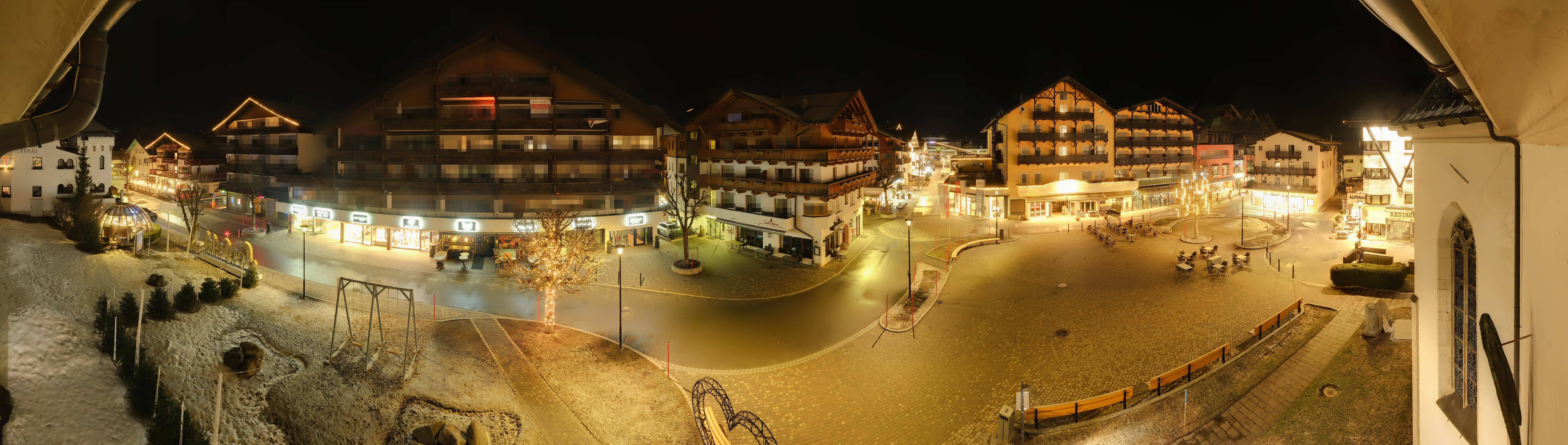 Archiv Foto Webcam Dorfplatz, Seefeld in Tirol