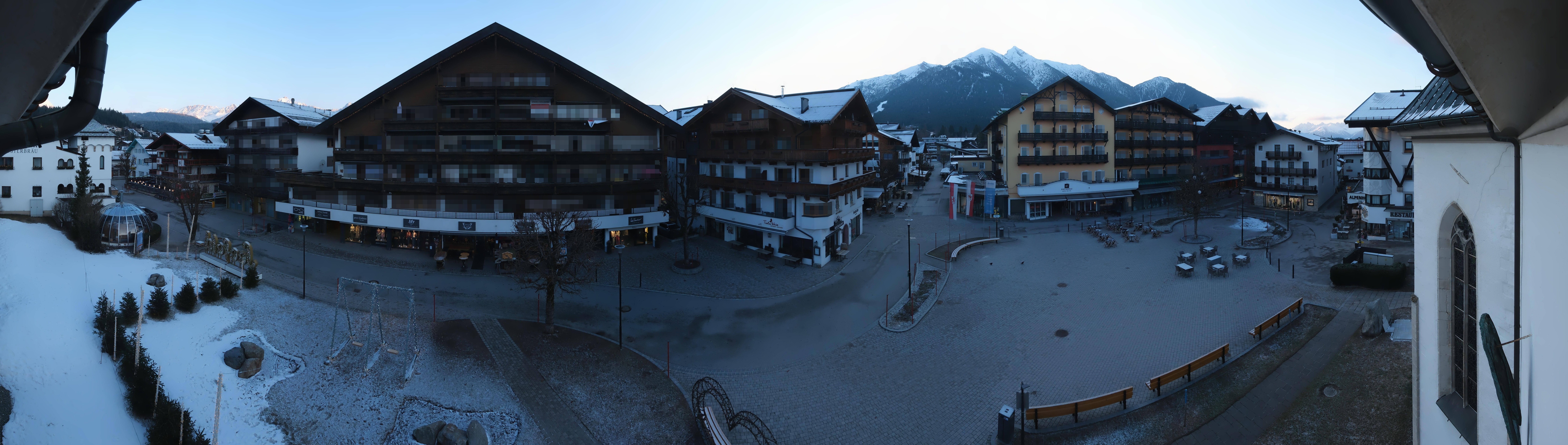 Archiv Foto Webcam Dorfplatz, Seefeld in Tirol