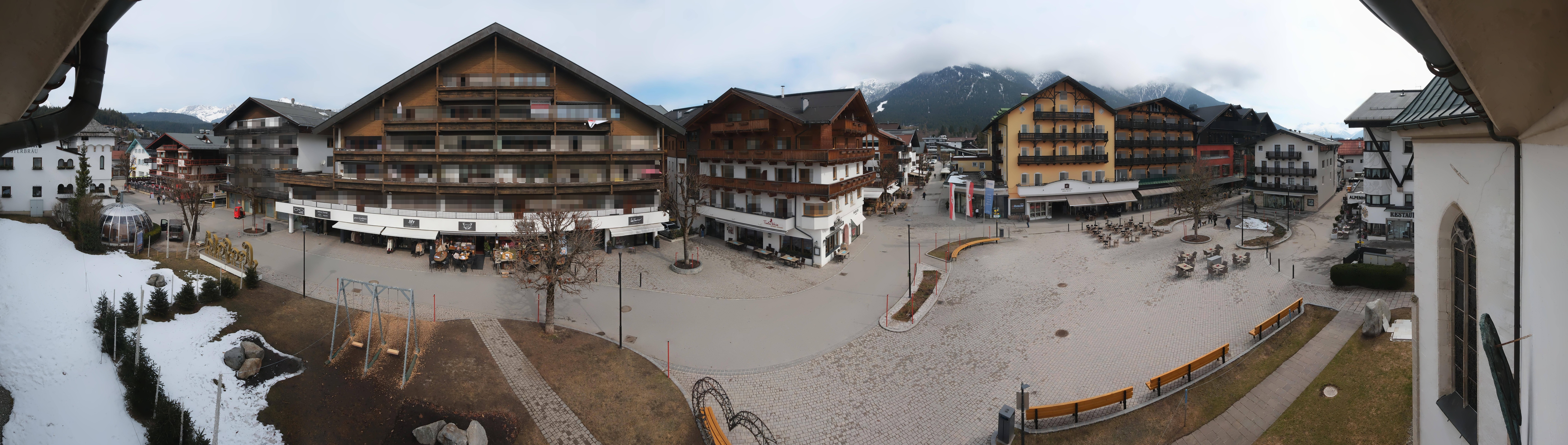 Archiv Foto Webcam Dorfplatz, Seefeld in Tirol