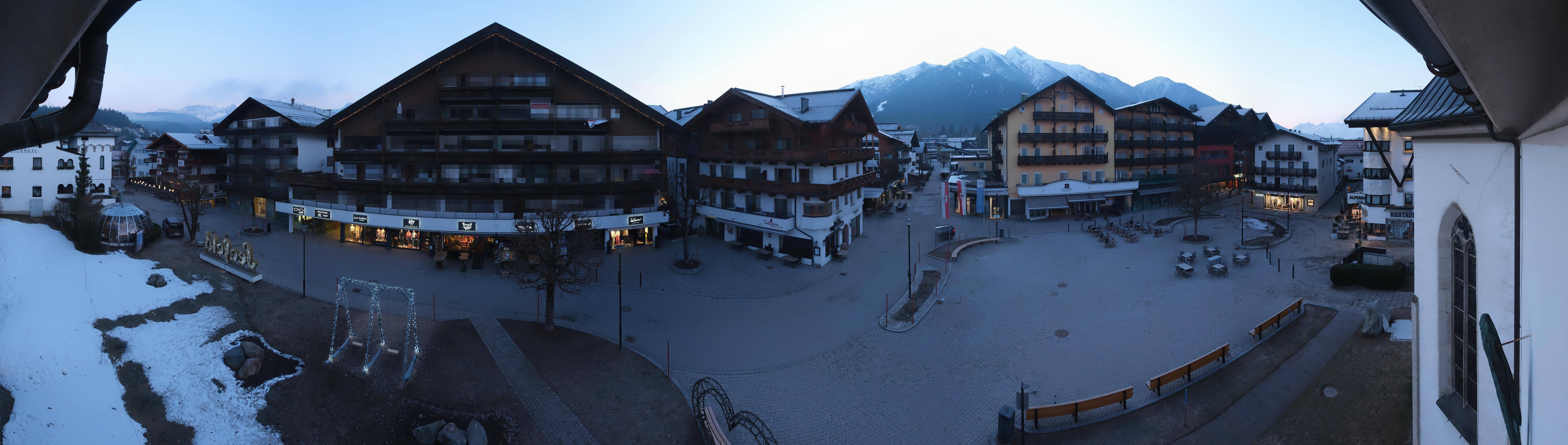 Archiv Foto Webcam Dorfplatz, Seefeld in Tirol