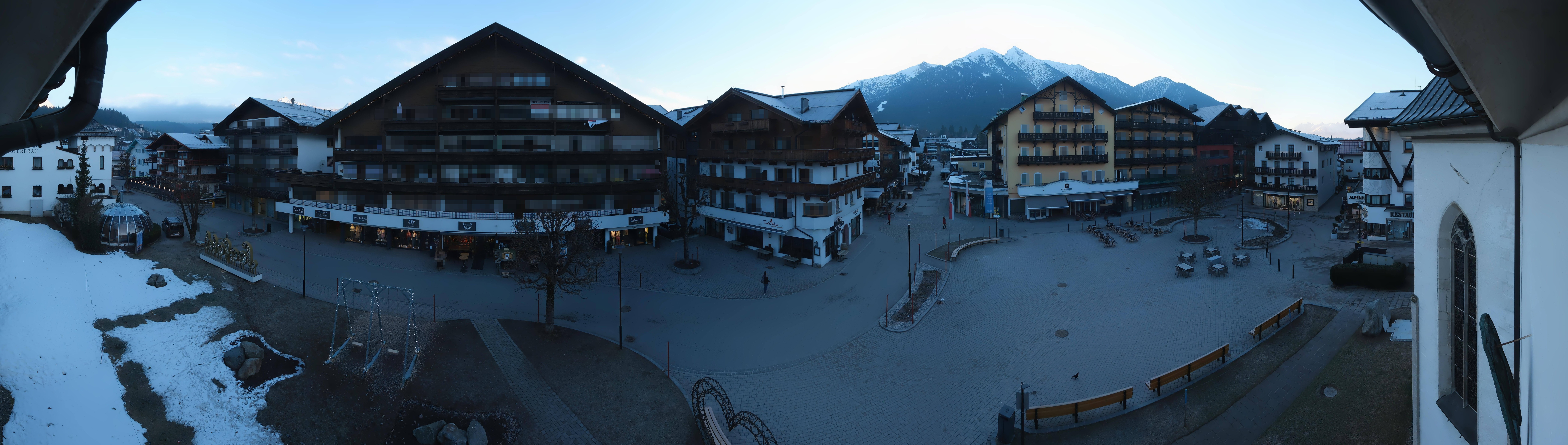 Archiv Foto Webcam Dorfplatz, Seefeld in Tirol