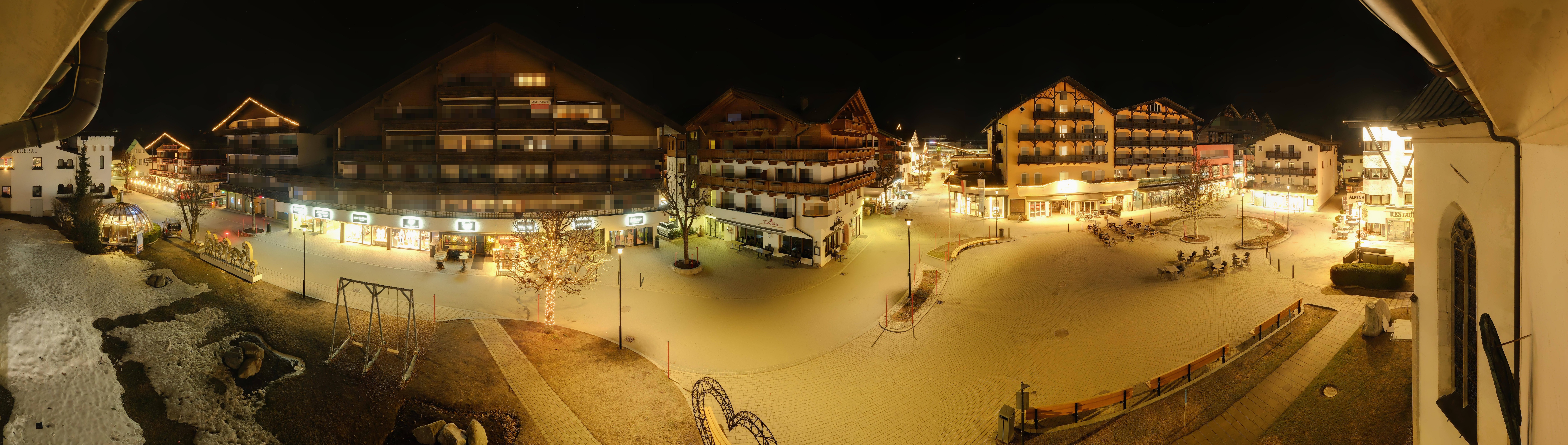 Archiv Foto Webcam Dorfplatz, Seefeld in Tirol