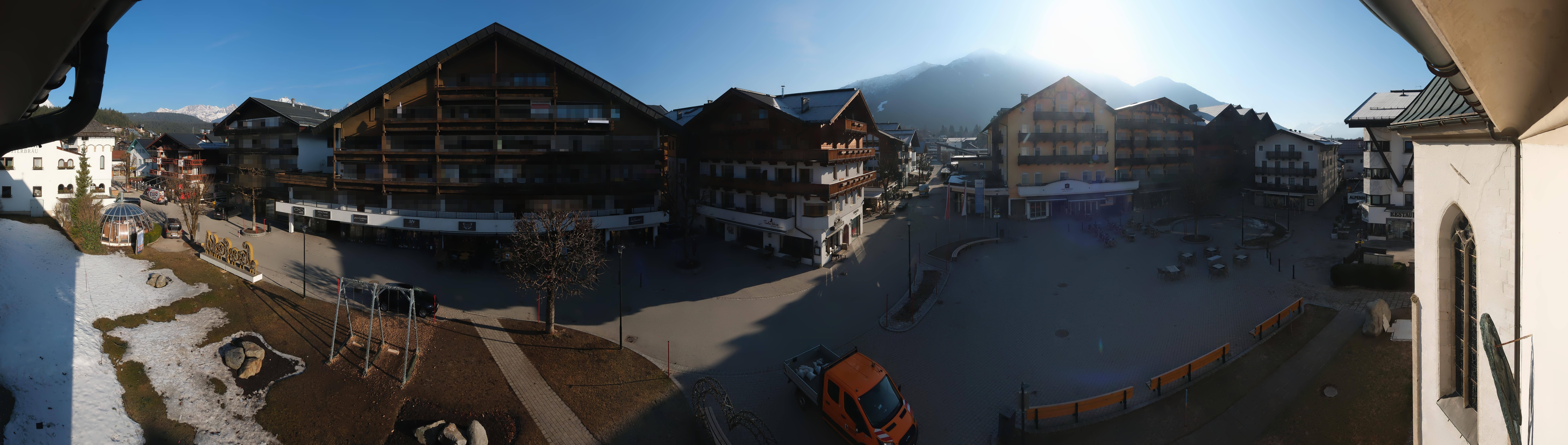 Archiv Foto Webcam Dorfplatz, Seefeld in Tirol