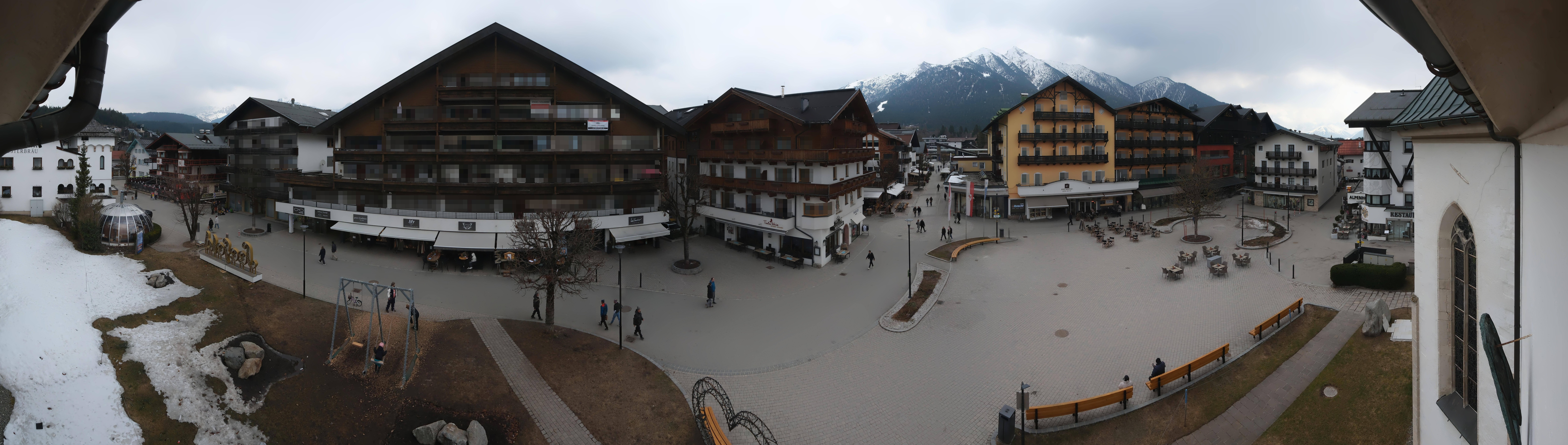 Archiv Foto Webcam Dorfplatz, Seefeld in Tirol