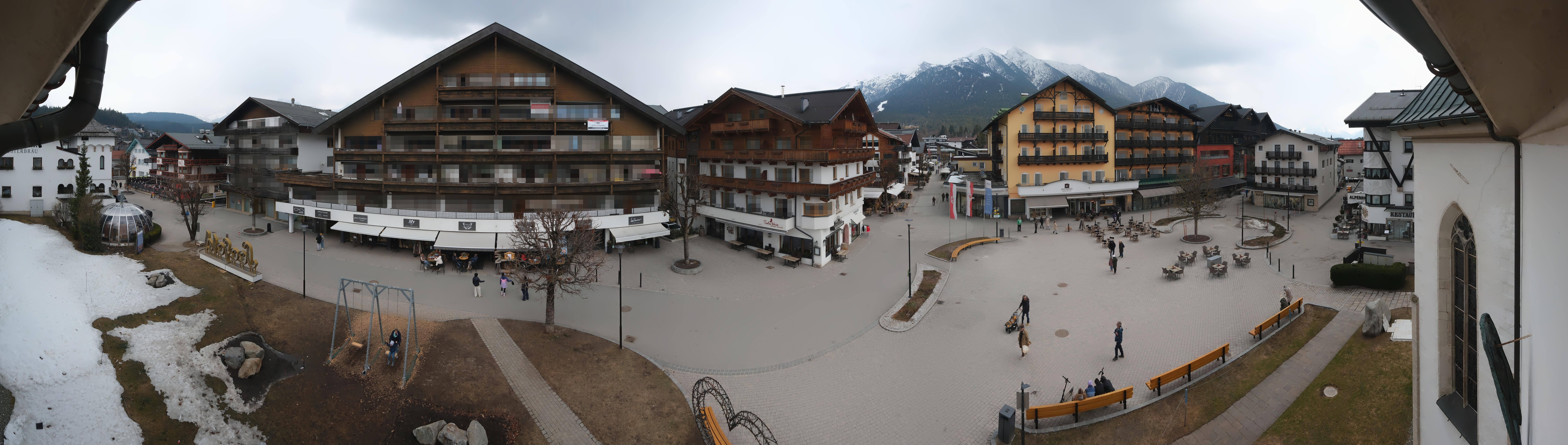 Archiv Foto Webcam Dorfplatz, Seefeld in Tirol