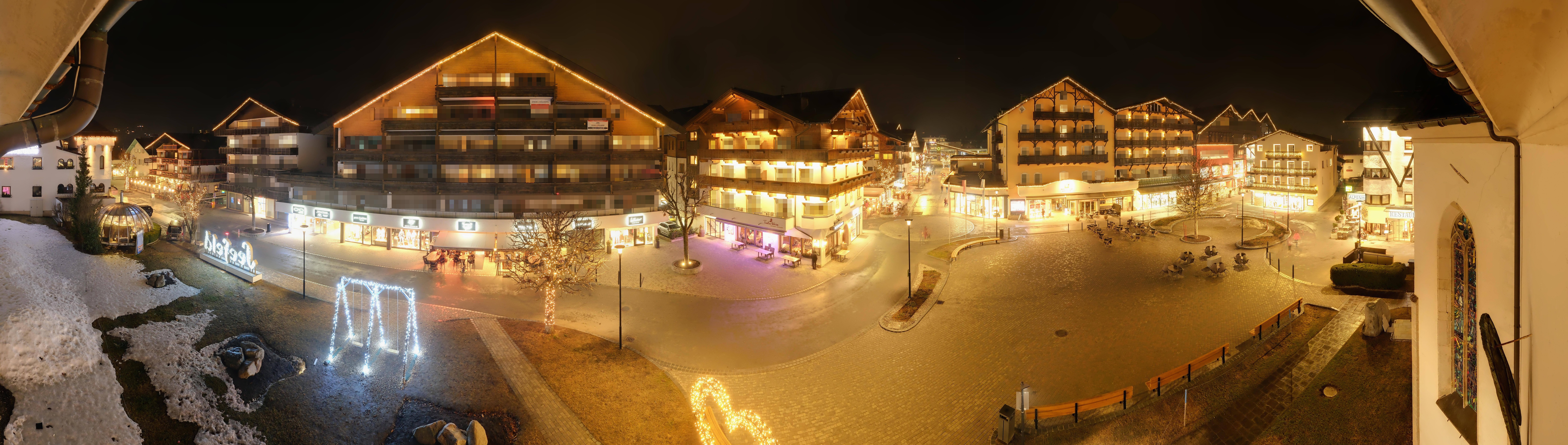 Archiv Foto Webcam Dorfplatz, Seefeld in Tirol