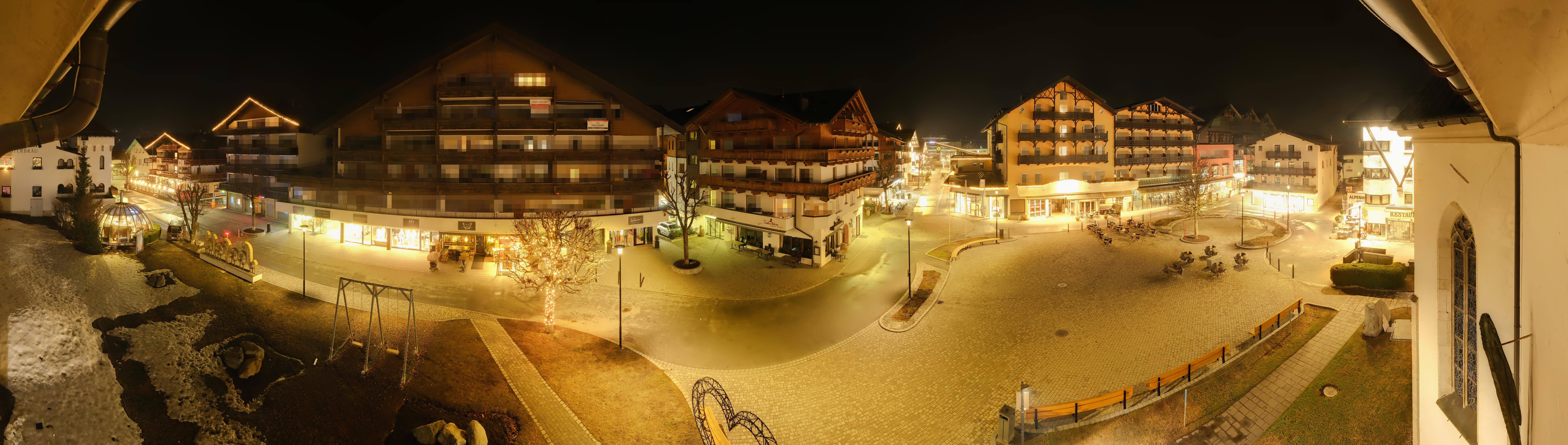 Archiv Foto Webcam Dorfplatz, Seefeld in Tirol