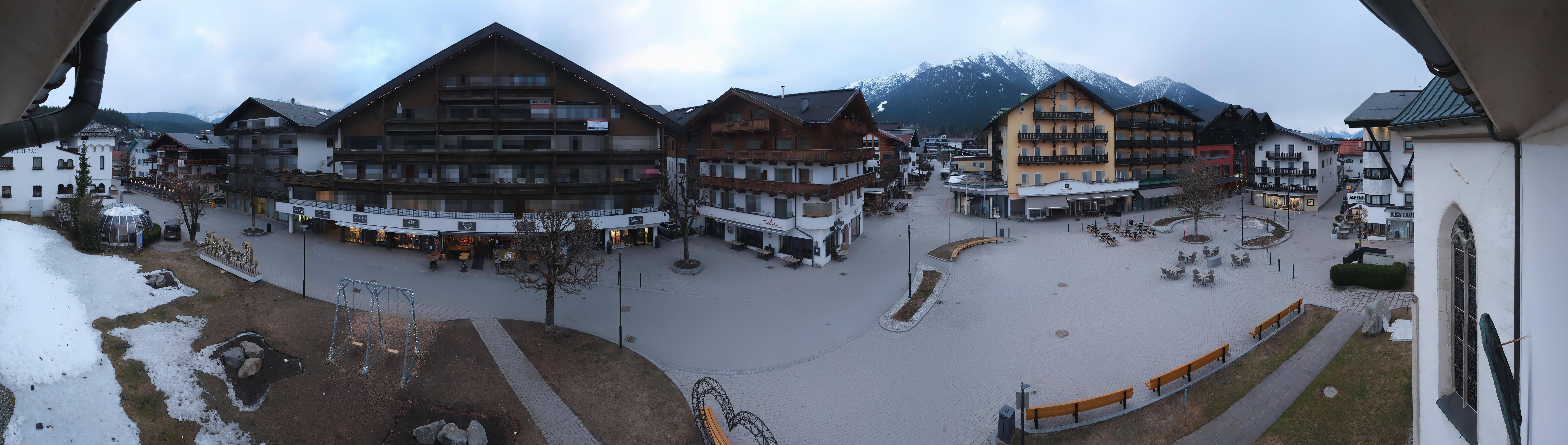 Archiv Foto Webcam Dorfplatz, Seefeld in Tirol