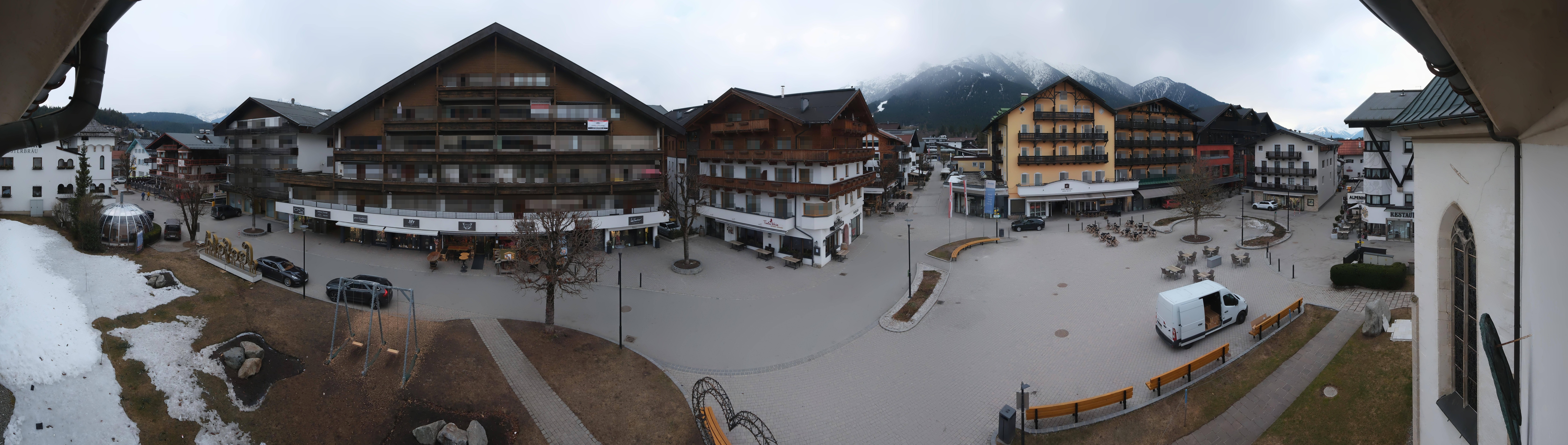 Archiv Foto Webcam Dorfplatz, Seefeld in Tirol