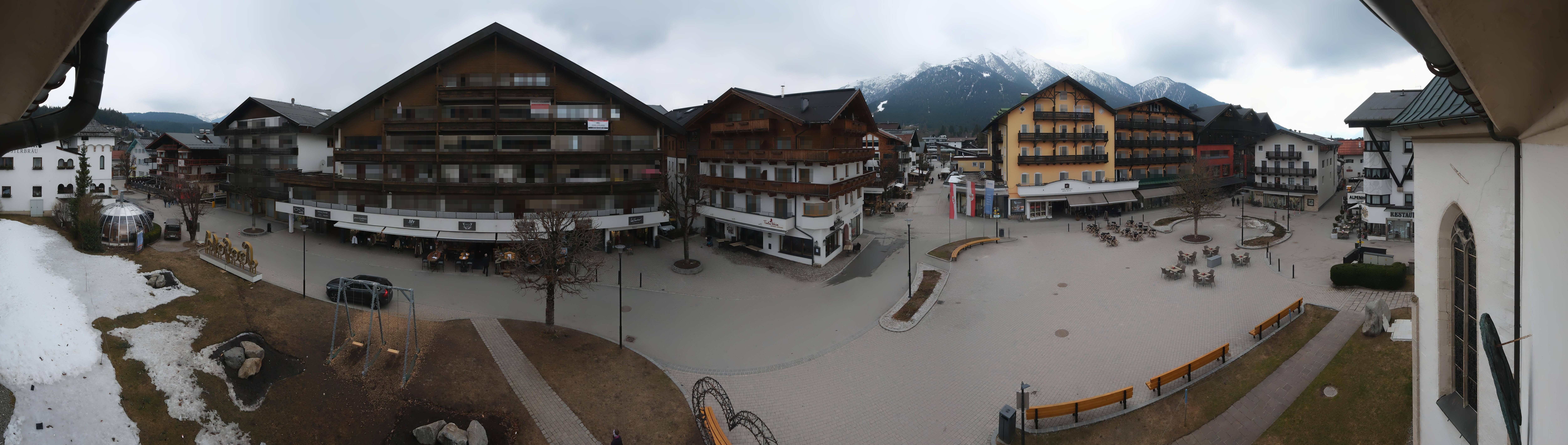 Archiv Foto Webcam Dorfplatz, Seefeld in Tirol