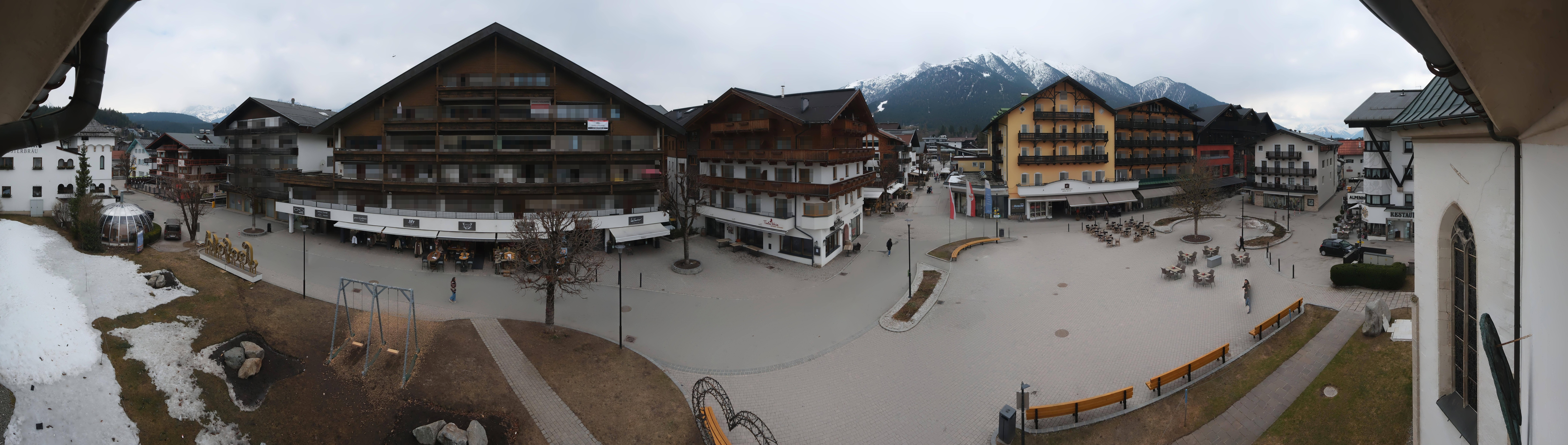 Archiv Foto Webcam Dorfplatz, Seefeld in Tirol