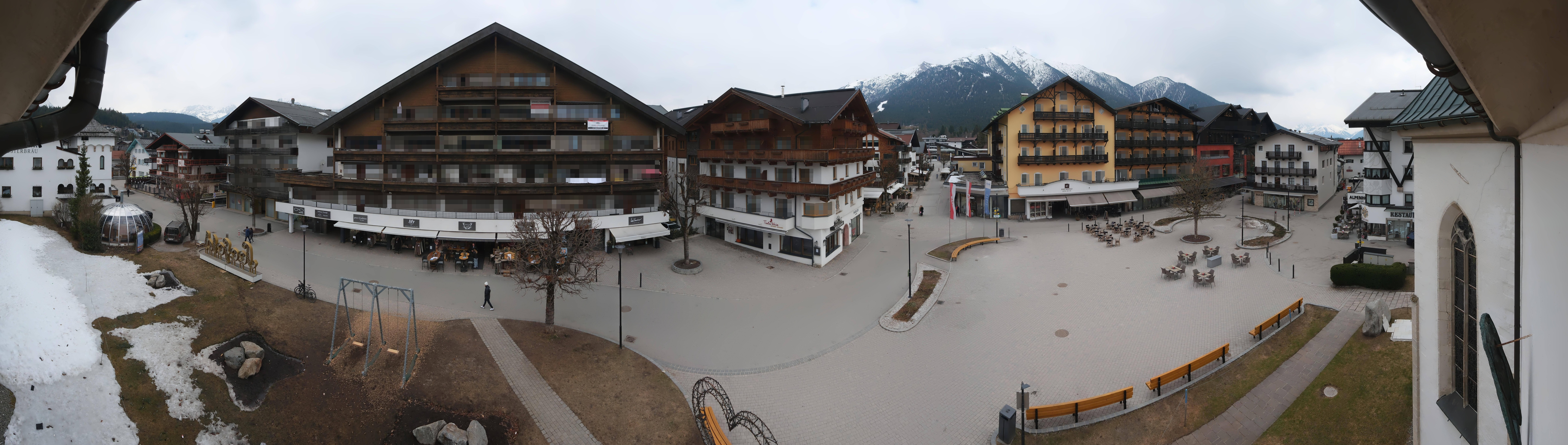 Archiv Foto Webcam Dorfplatz, Seefeld in Tirol