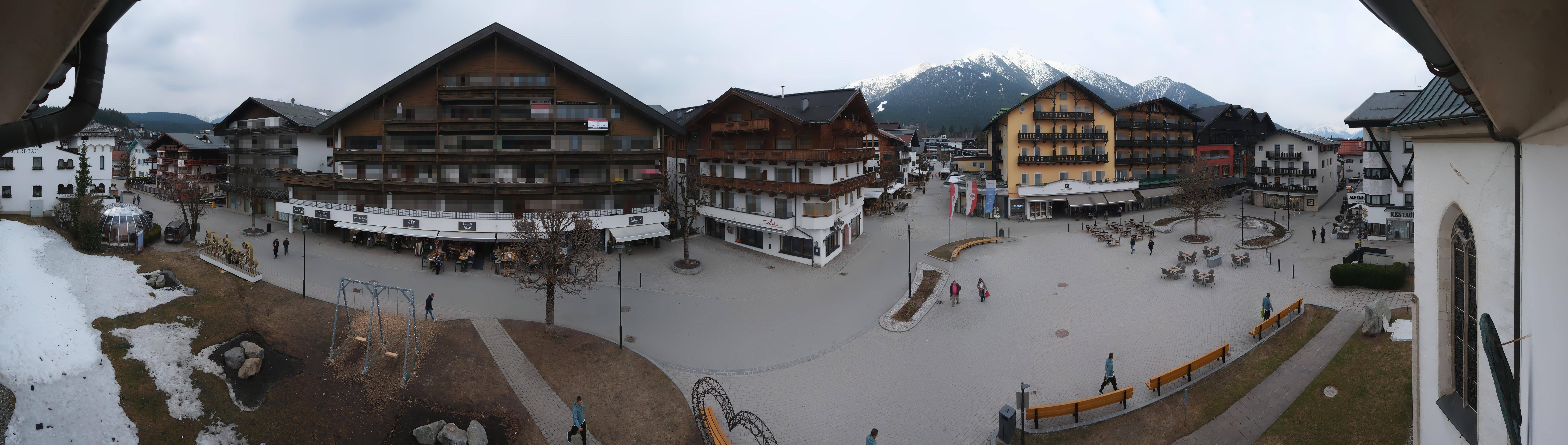 Archiv Foto Webcam Dorfplatz, Seefeld in Tirol