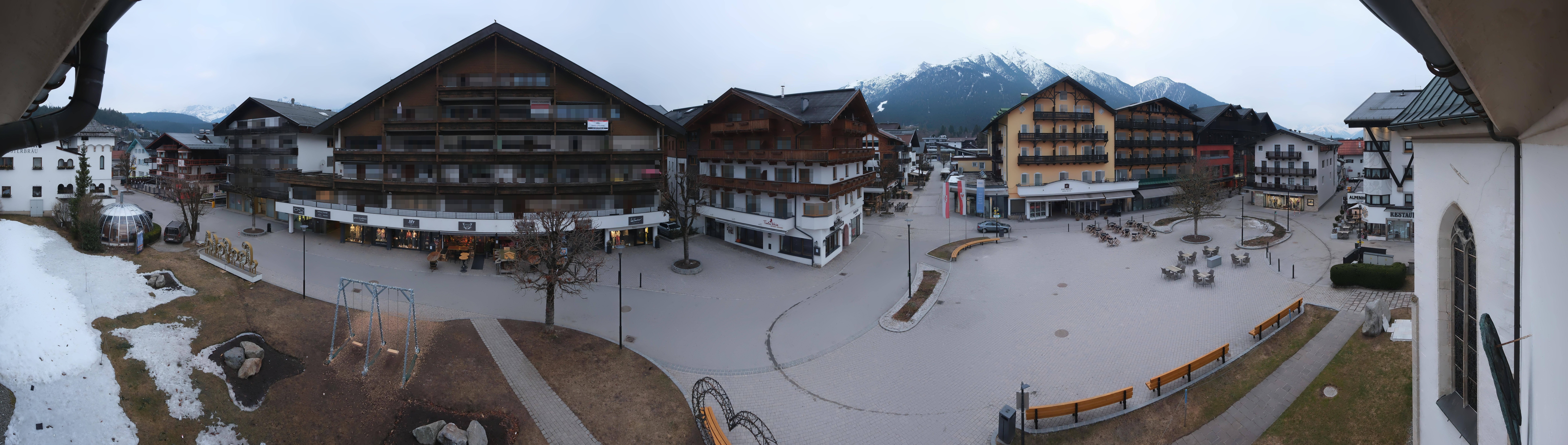 Archiv Foto Webcam Dorfplatz, Seefeld in Tirol
