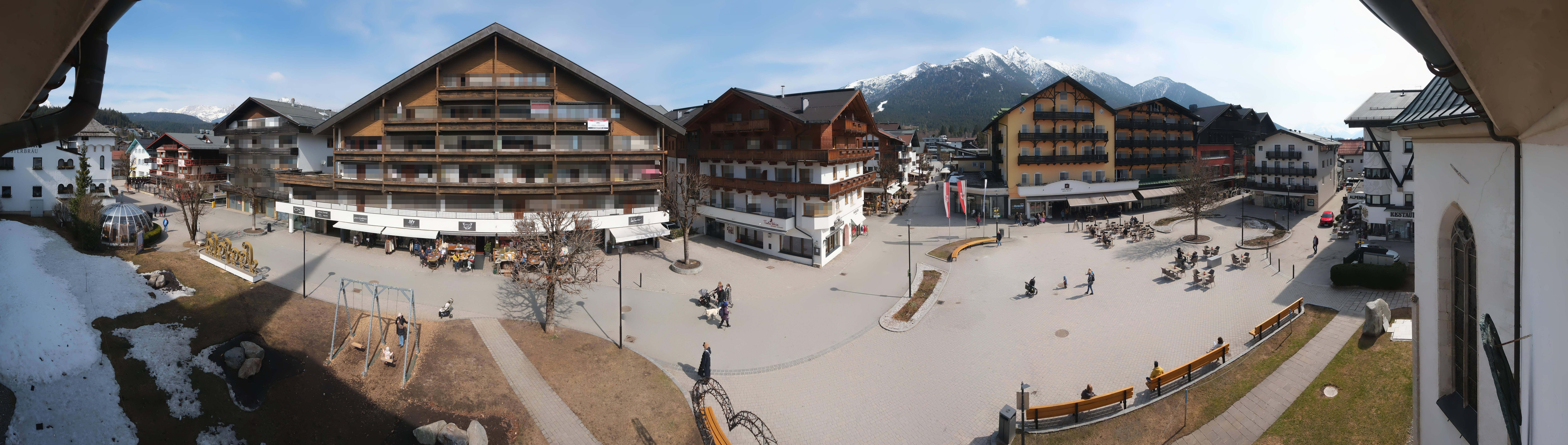 Archiv Foto Webcam Dorfplatz, Seefeld in Tirol