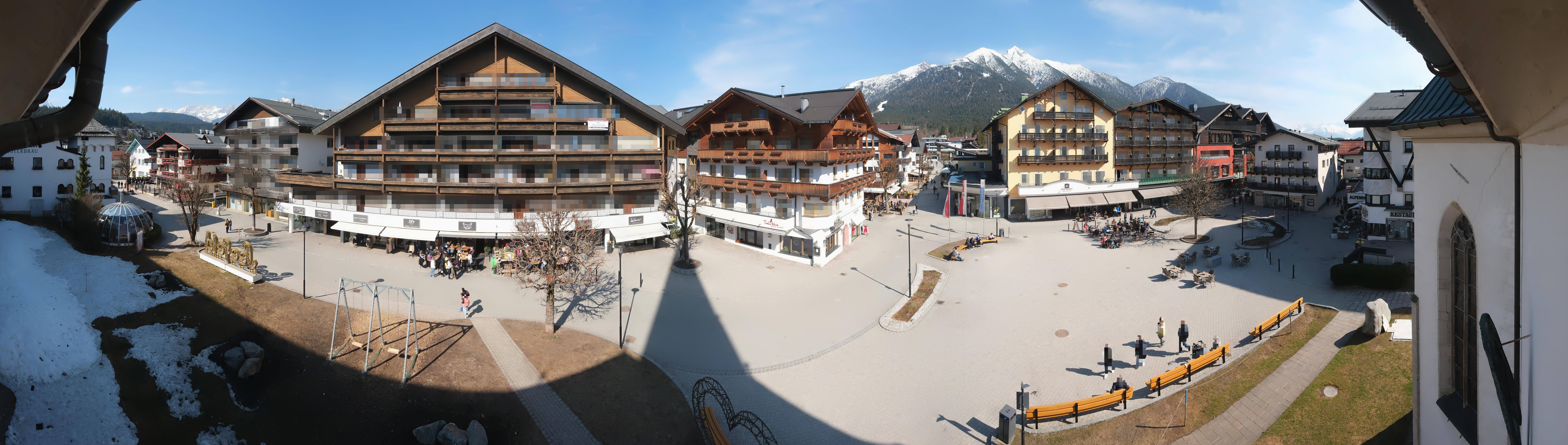 Archiv Foto Webcam Dorfplatz, Seefeld in Tirol